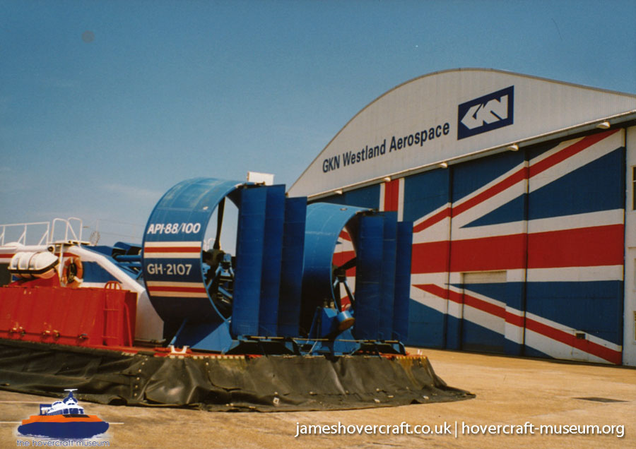 AP1-88 hovercraft promotional day by BHC -   (submitted by The <a href='http://www.hovercraft-museum.org/' target='_blank'>Hovercraft Museum Trust</a>).